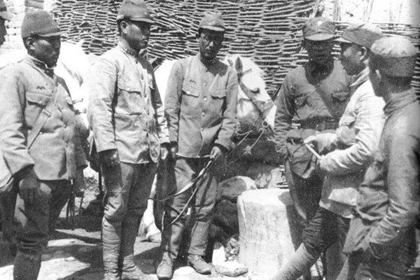 1946年还有上万日军在中国杀人，这个元帅出马，鬼子直接自杀